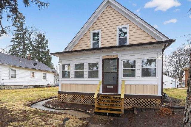 1011 15th Street, Rockford, IL 61104