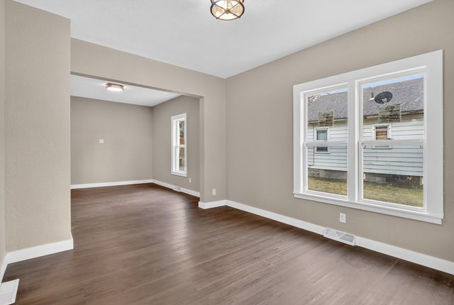 1011 15th Street, Rockford, IL 61104