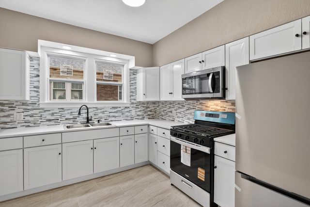 1011 15th Street, Rockford, IL 61104