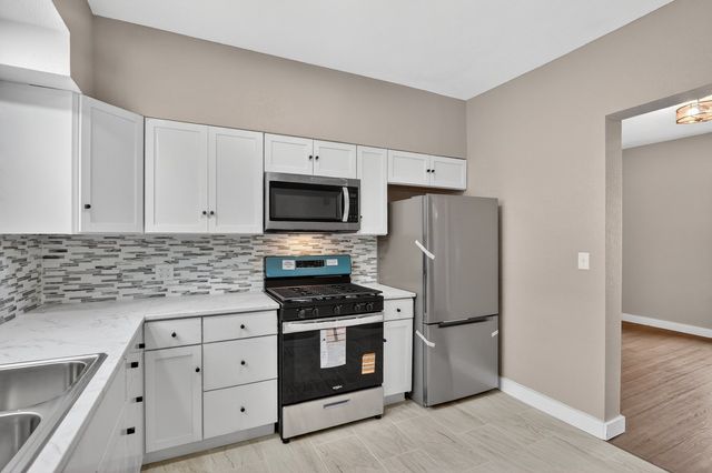 1011 15th Street, Rockford, IL 61104