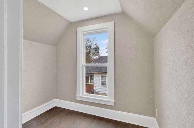 1011 15th Street, Rockford, IL 61104