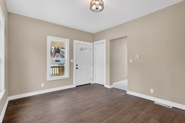 1011 15th Street, Rockford, IL 61104