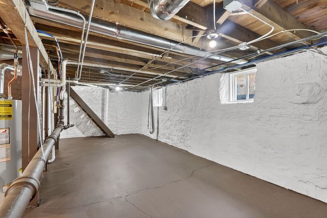 1011 15th Street, Rockford, IL 61104