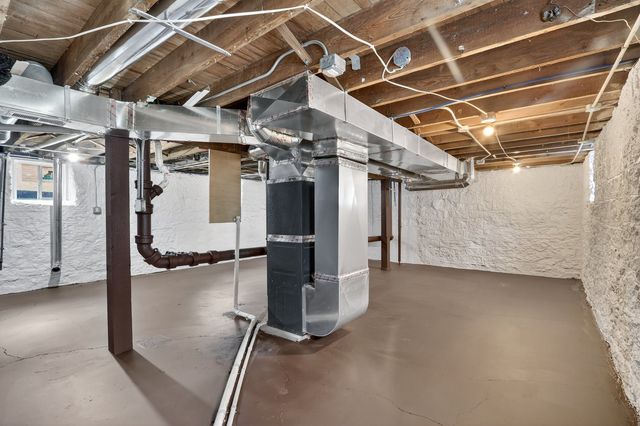 1011 15th Street, Rockford, IL 61104