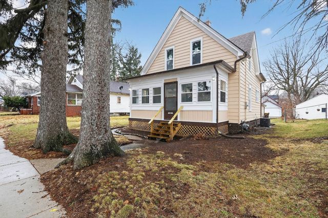 1011 15th Street, Rockford, IL 61104