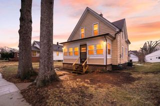 1011 15th Street, Rockford, IL 61104