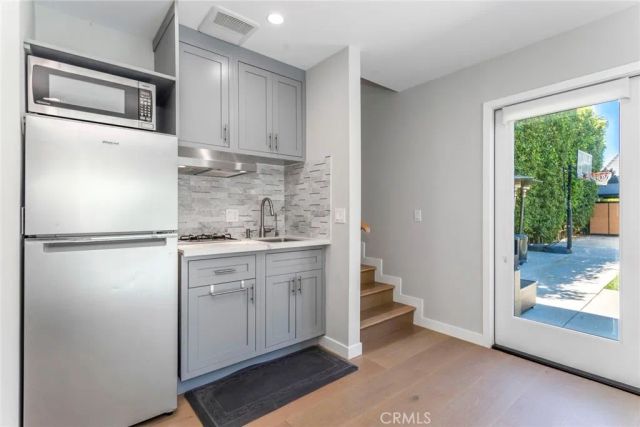 1444 Stearns Drive, Los Angeles, CA 90035