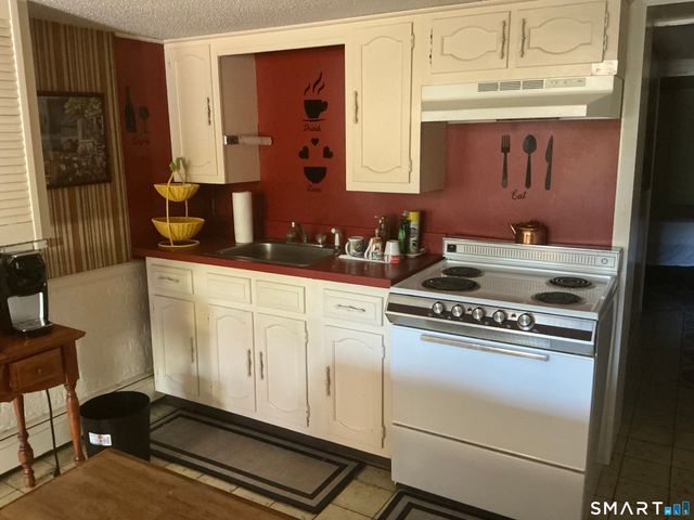 61 Shepard Avenue LL, New Haven, CT 06512