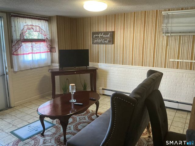 61 Shepard Avenue LL, New Haven, CT 06512