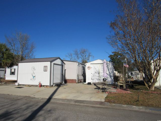 1009 Seaside Dr., North Myrtle Beach, SC 29582