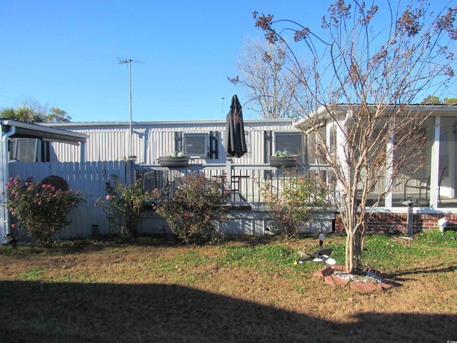 1009 Seaside Dr., North Myrtle Beach, SC 29582