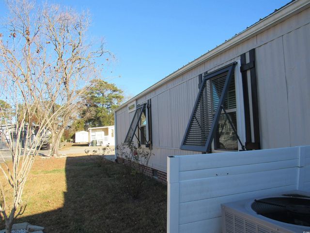 1009 Seaside Dr., North Myrtle Beach, SC 29582