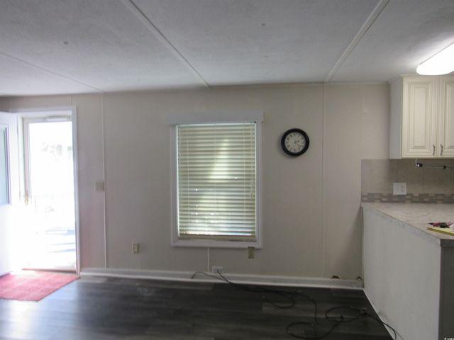 1009 Seaside Dr., North Myrtle Beach, SC 29582