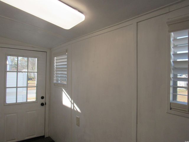 1009 Seaside Dr., North Myrtle Beach, SC 29582