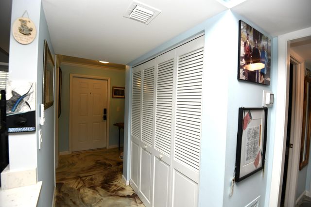 1280 Surf Road 102, Singer Island, FL 33404