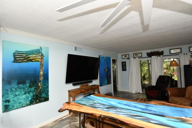 1280 Surf Road 102, Singer Island, FL 33404