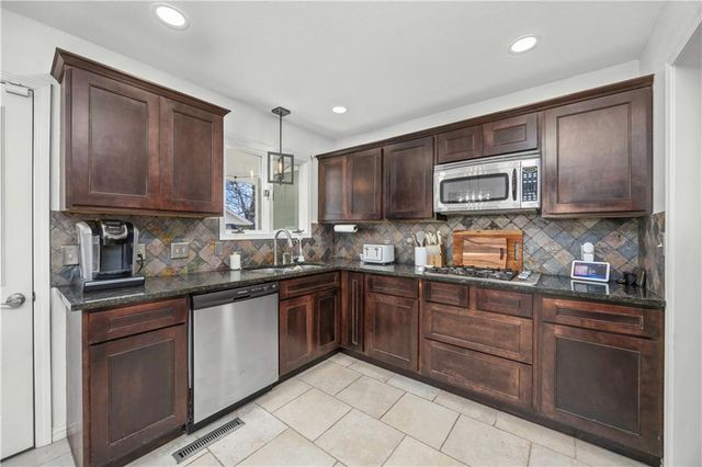 2700 N 8th Street, Independence, KS 67301