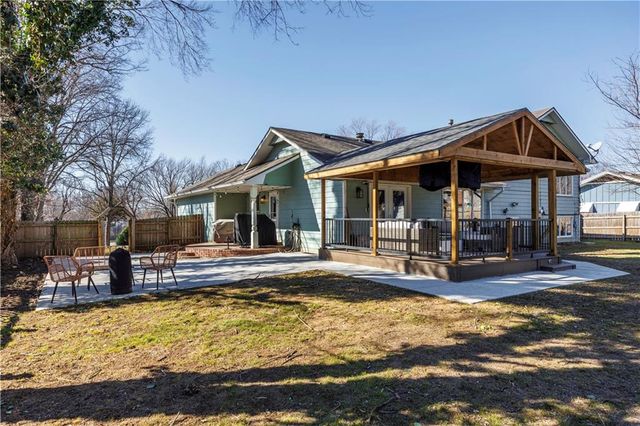 2700 N 8th Street, Independence, KS 67301