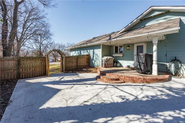 2700 N 8th Street, Independence, KS 67301