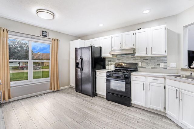 11795 N Park Lane, Granger, IN 46530