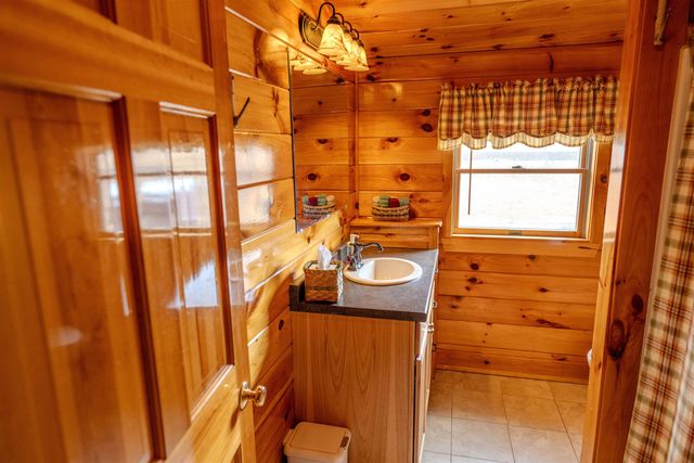 1260 East Madison Road, Madison, NH 03849