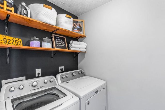 1327 Hollenbeck Lane, Riverdale, GA 30296