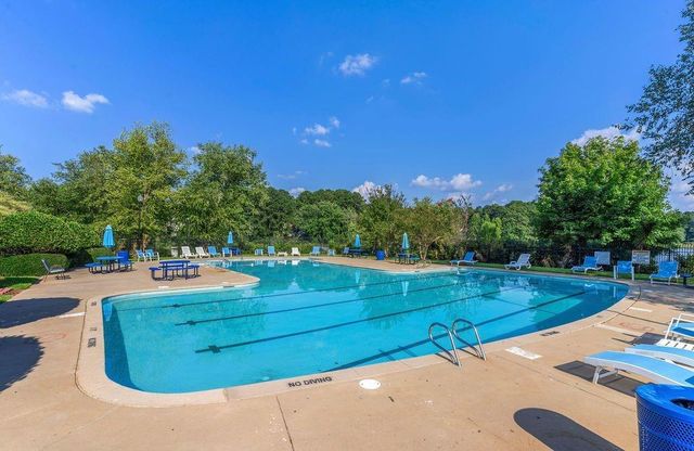 1327 Hollenbeck Lane, Riverdale, GA 30296
