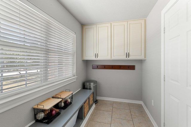 8 Stone Creek CIR, Wimberley, TX 78676