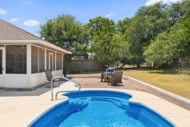 8 Stone Creek CIR, Wimberley, TX 78676