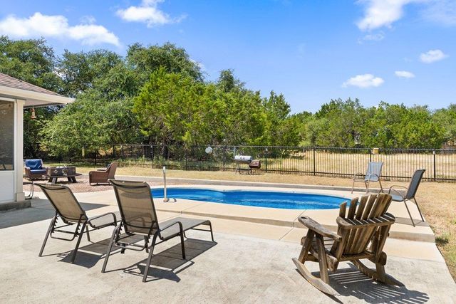 8 Stone Creek CIR, Wimberley, TX 78676