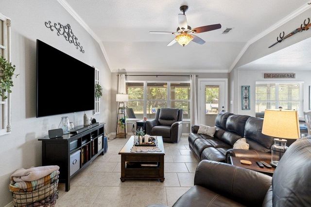 8 Stone Creek CIR, Wimberley, TX 78676
