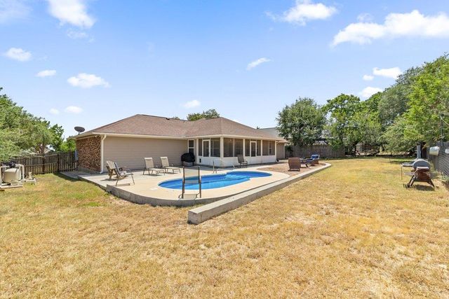 8 Stone Creek CIR, Wimberley, TX 78676