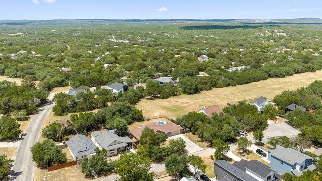 8 Stone Creek CIR, Wimberley, TX 78676