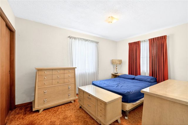 21 Boyka Dr, Finleyville, PA 15332