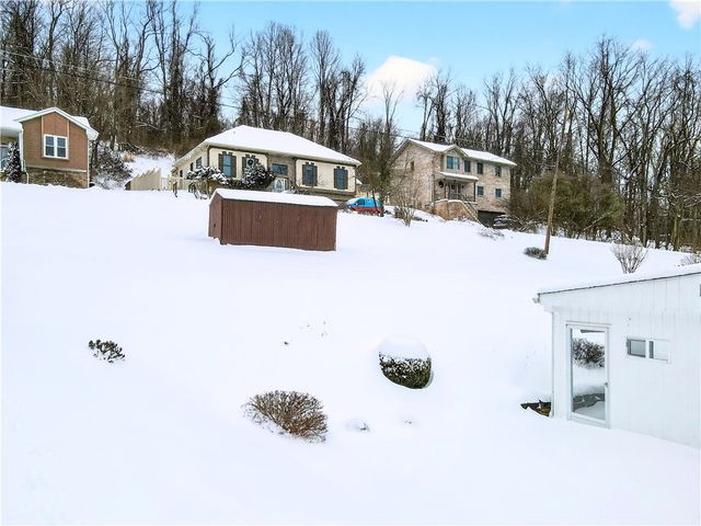 21 Boyka Dr, Finleyville, PA 15332