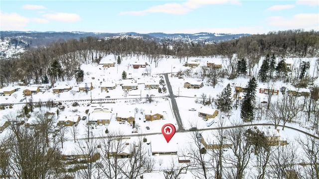 21 Boyka Dr, Finleyville, PA 15332