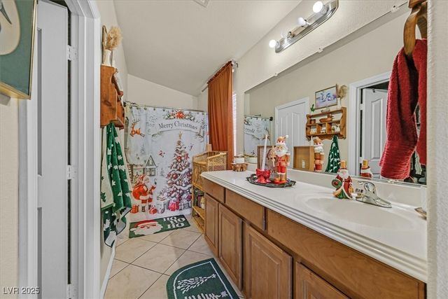 5521 High Wager Way 101, Las Vegas, NV 89122