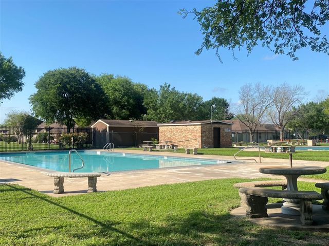 12177 Sharpview Drive, Houston, TX 77072