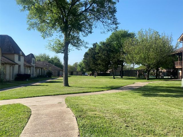 12177 Sharpview Drive, Houston, TX 77072