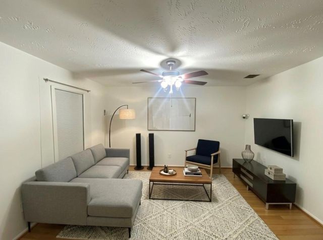 12177 Sharpview Drive, Houston, TX 77072