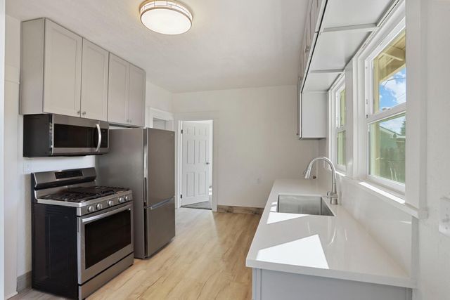 13455 E Hammond St, Lockeford, CA 95237