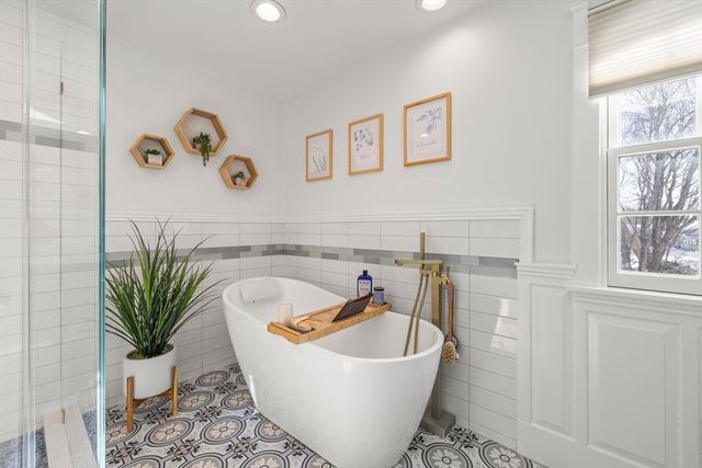 15 School Street, Fairhaven, MA 02719