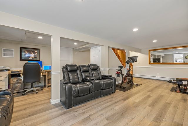 15 School Street, Fairhaven, MA 02719