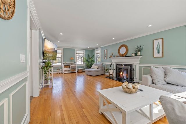 15 School Street, Fairhaven, MA 02719