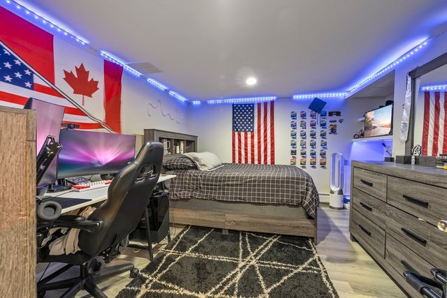 15 School Street, Fairhaven, MA 02719