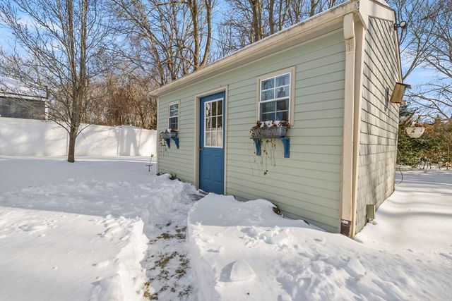 15 School Street, Fairhaven, MA 02719