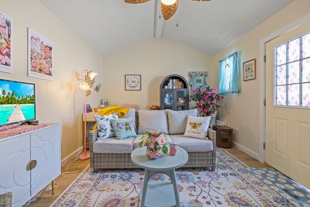 15 School Street, Fairhaven, MA 02719