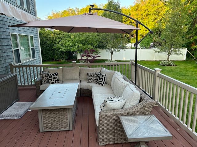 15 School Street, Fairhaven, MA 02719