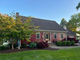 15 School Street, Fairhaven, MA 02719