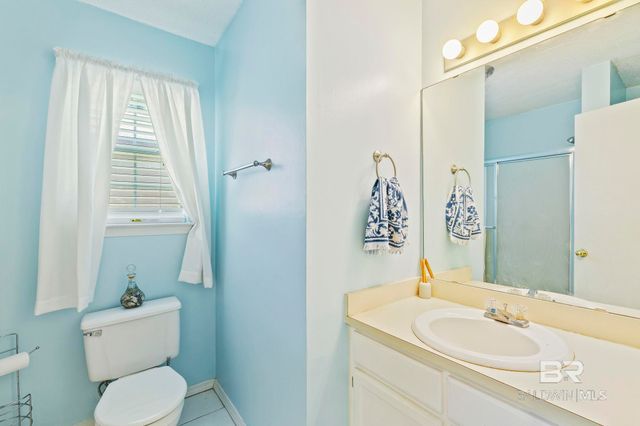 809 E 23rd Avenue, Gulf Shores, AL 36542